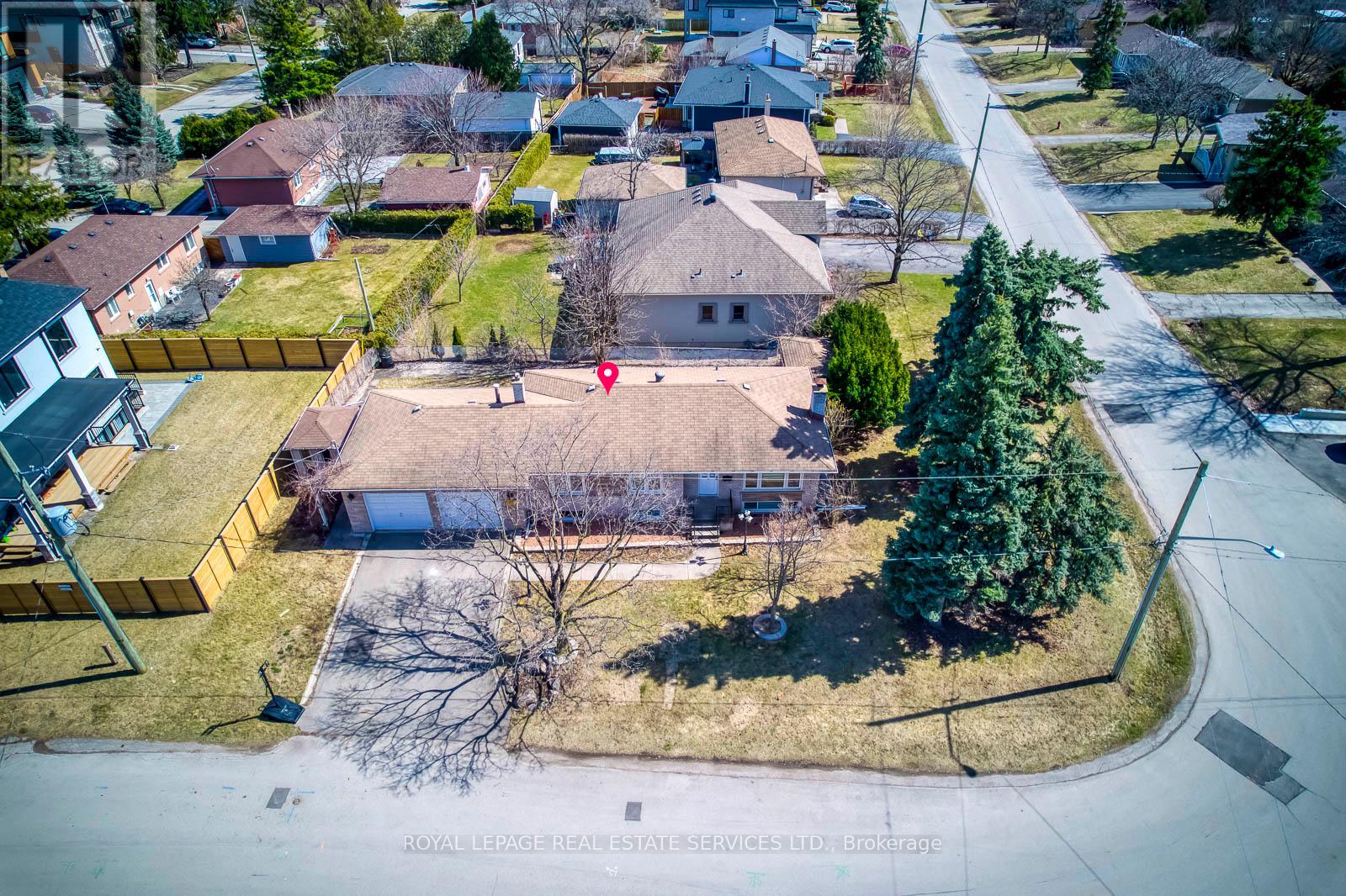 MLS® listing #29185652 for sale located at 577 TRUDALE COURT