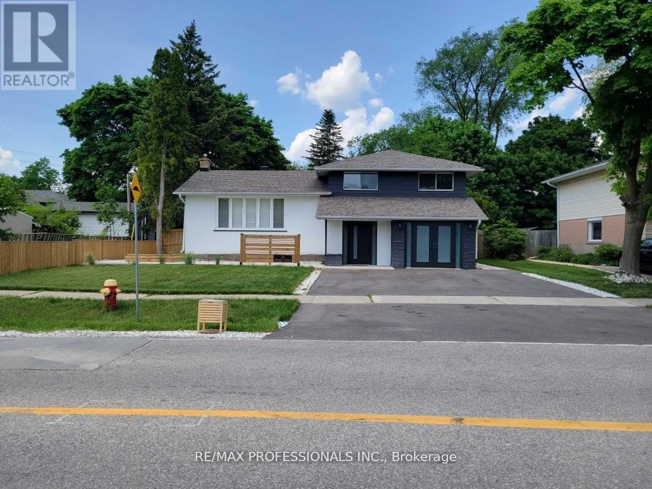 MLS® listing #29186194 for sale located at 15 RIDGE DRIVE