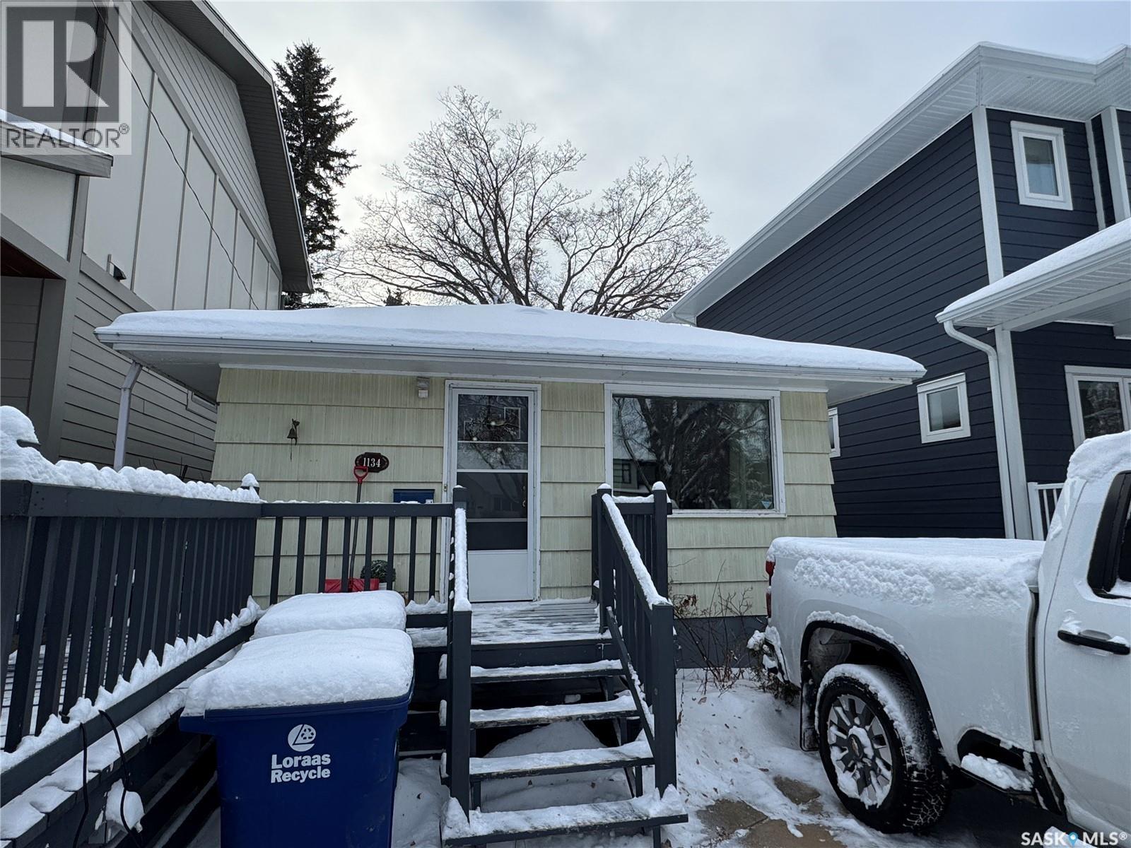 MLS® listing #29186199 for sale located at 1134 Main STREET