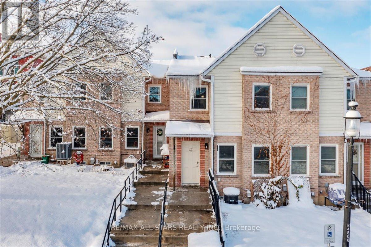 MLS® listing #29186310 for sale located at 47 - 115 MAIN STREET S