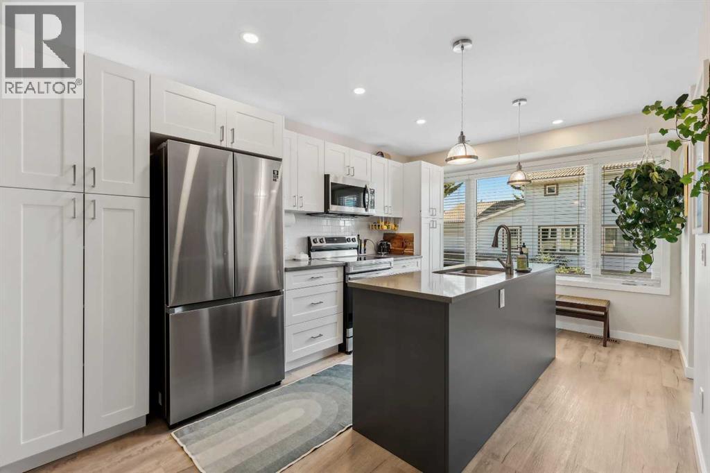 MLS® listing #29187135 for sale located at 109 Coachway Lane SW