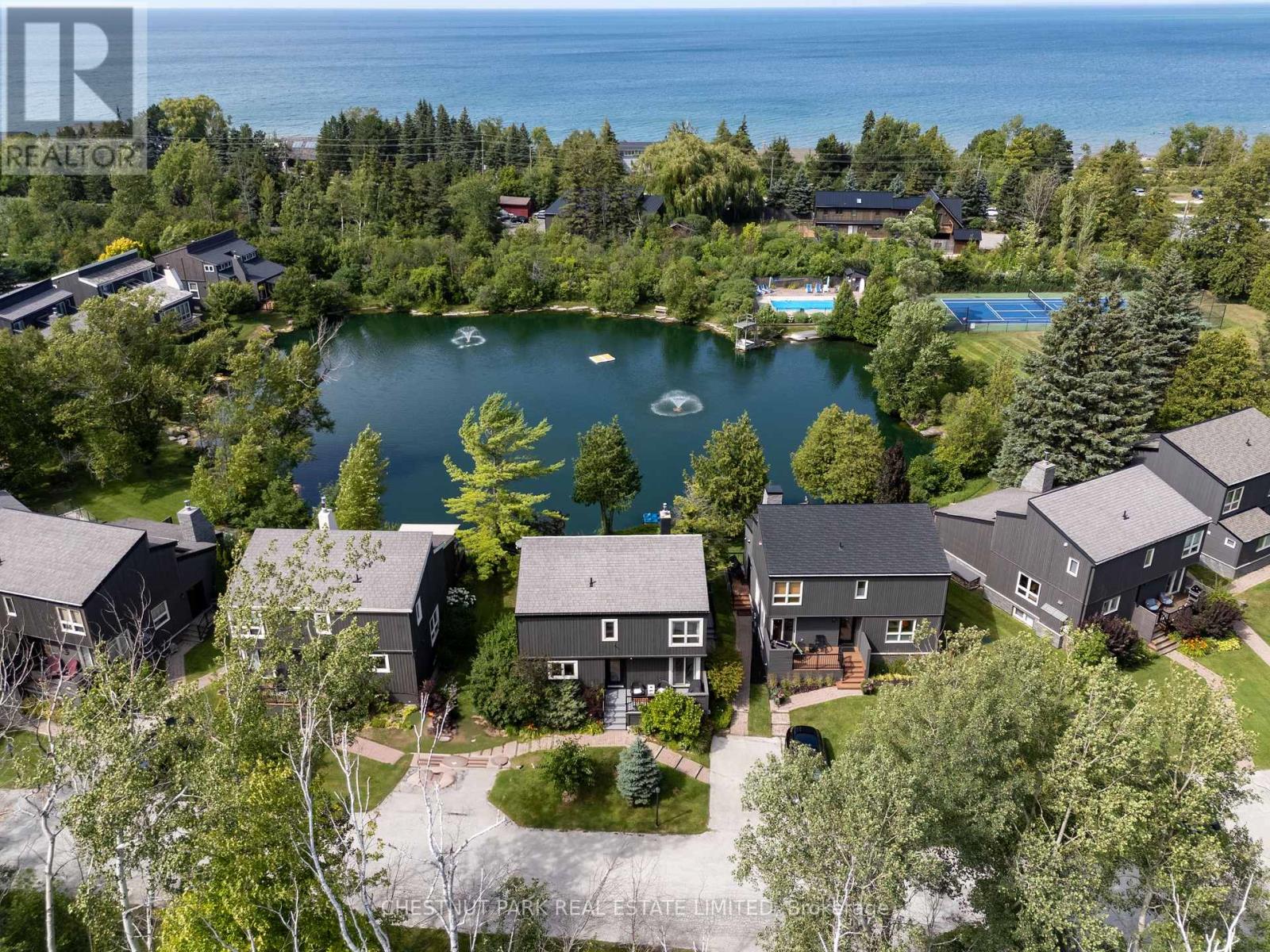 MLS® listing #29187647 for sale located at 9 - 116 HIDDEN LAKE ROAD