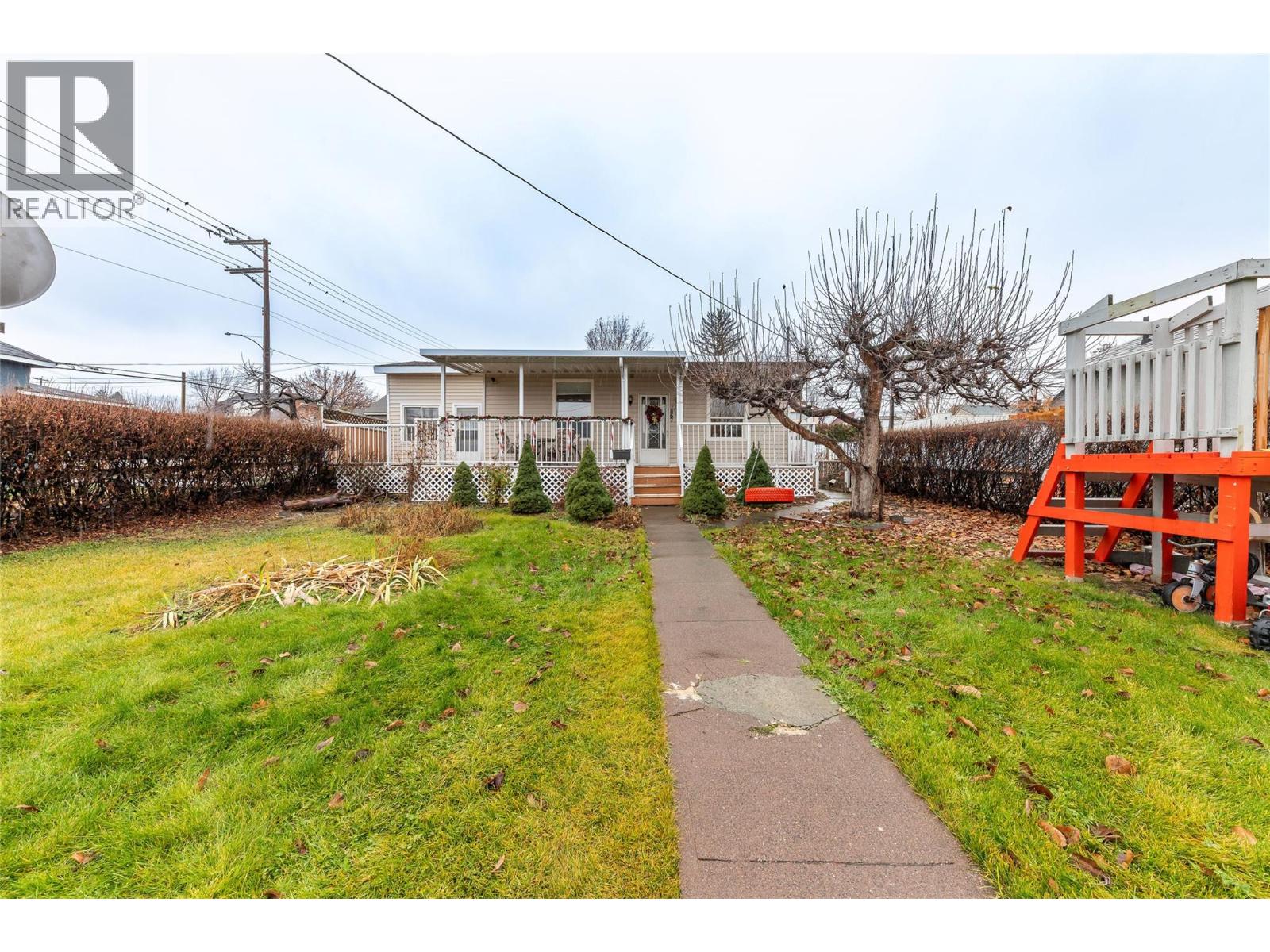 MLS® listing #29188117 for sale located at 867 COLUMBIA Street