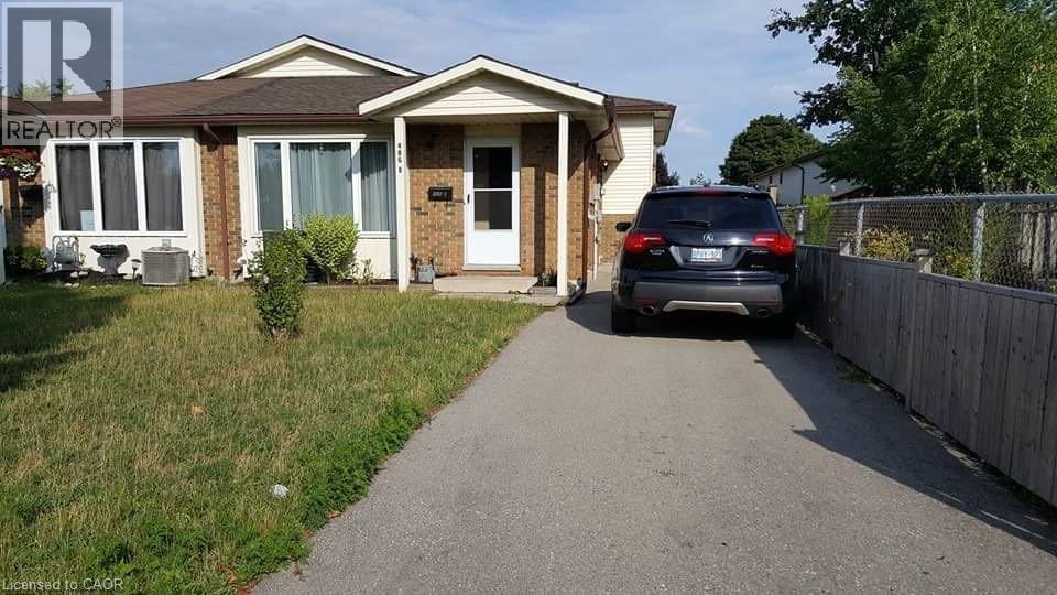 MLS® listing #29188535 for sale located at 486B KINGSCOURT Drive