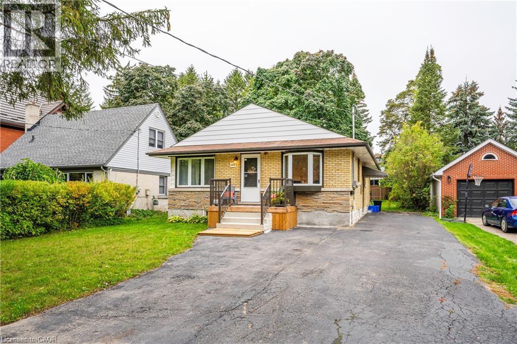 MLS® listing #29188993 for sale located at 200 SHELDON Avenue N Unit# B