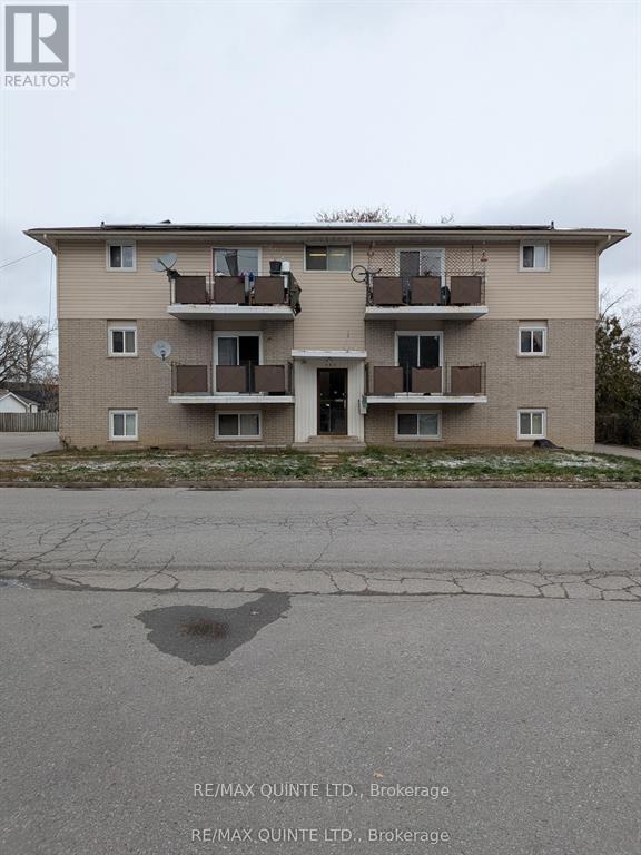 MLS® listing #29189061 for sale located at 4 - 157 STANLEY STREET