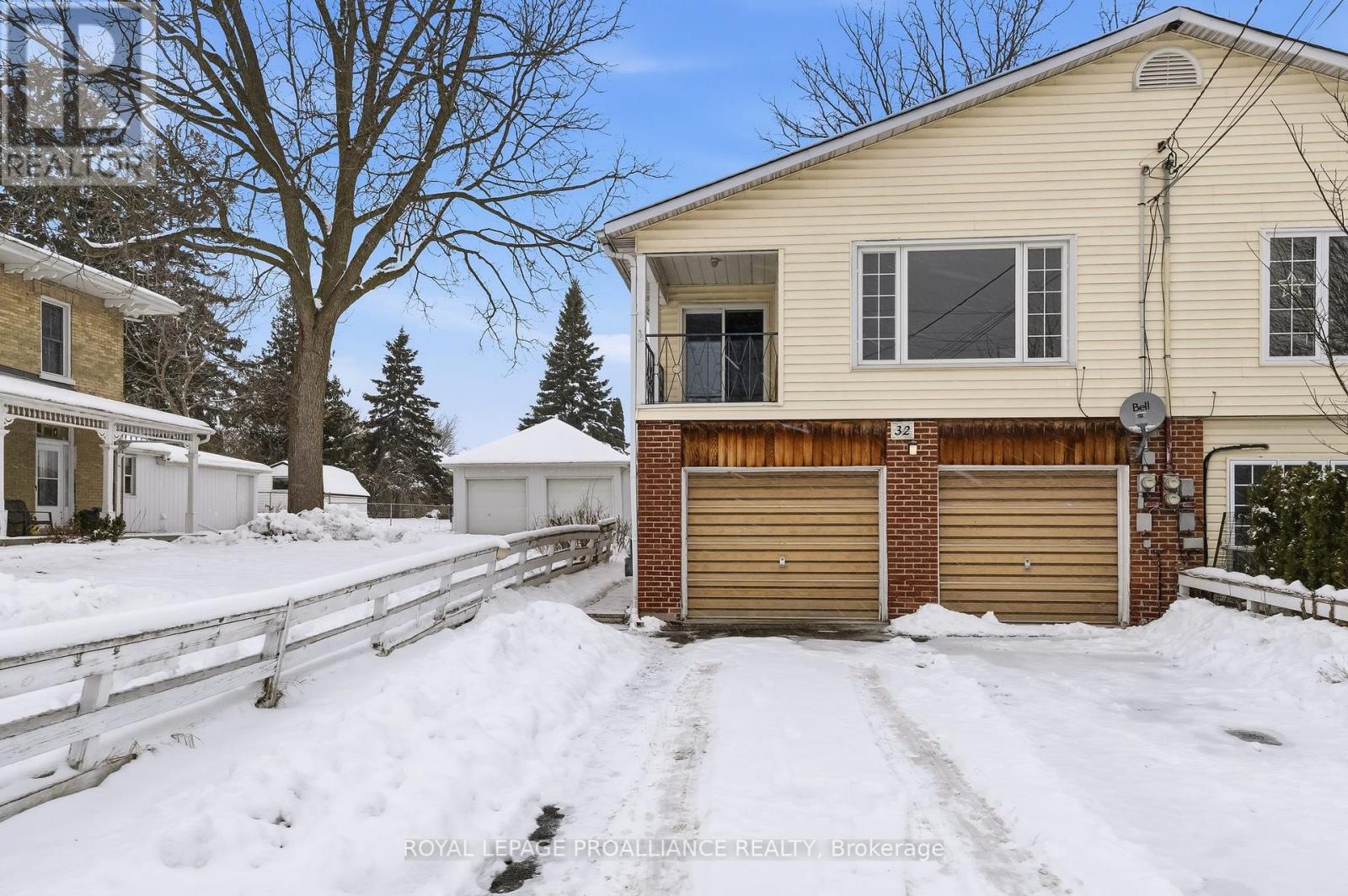 MLS® listing #29189667 for sale located at B - 32 JAMES STREET W
