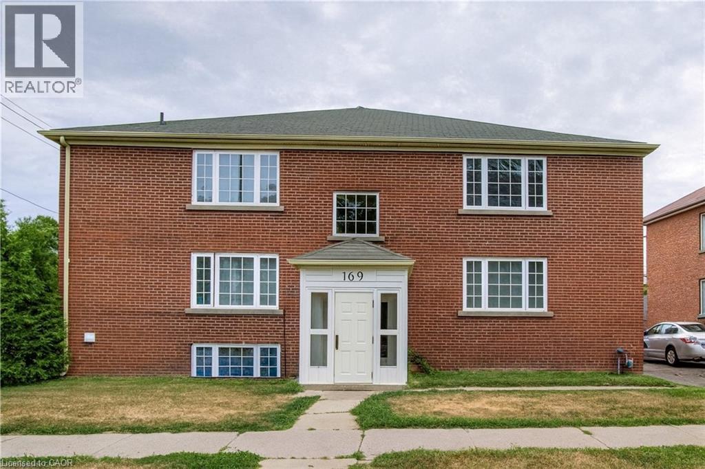 MLS® listing #29189905 for sale located at 169 CHAPEL Street Unit# 4