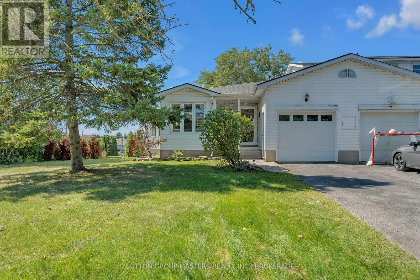 MLS® listing #29191270 for sale located at 71 DAVEY CRESCENT