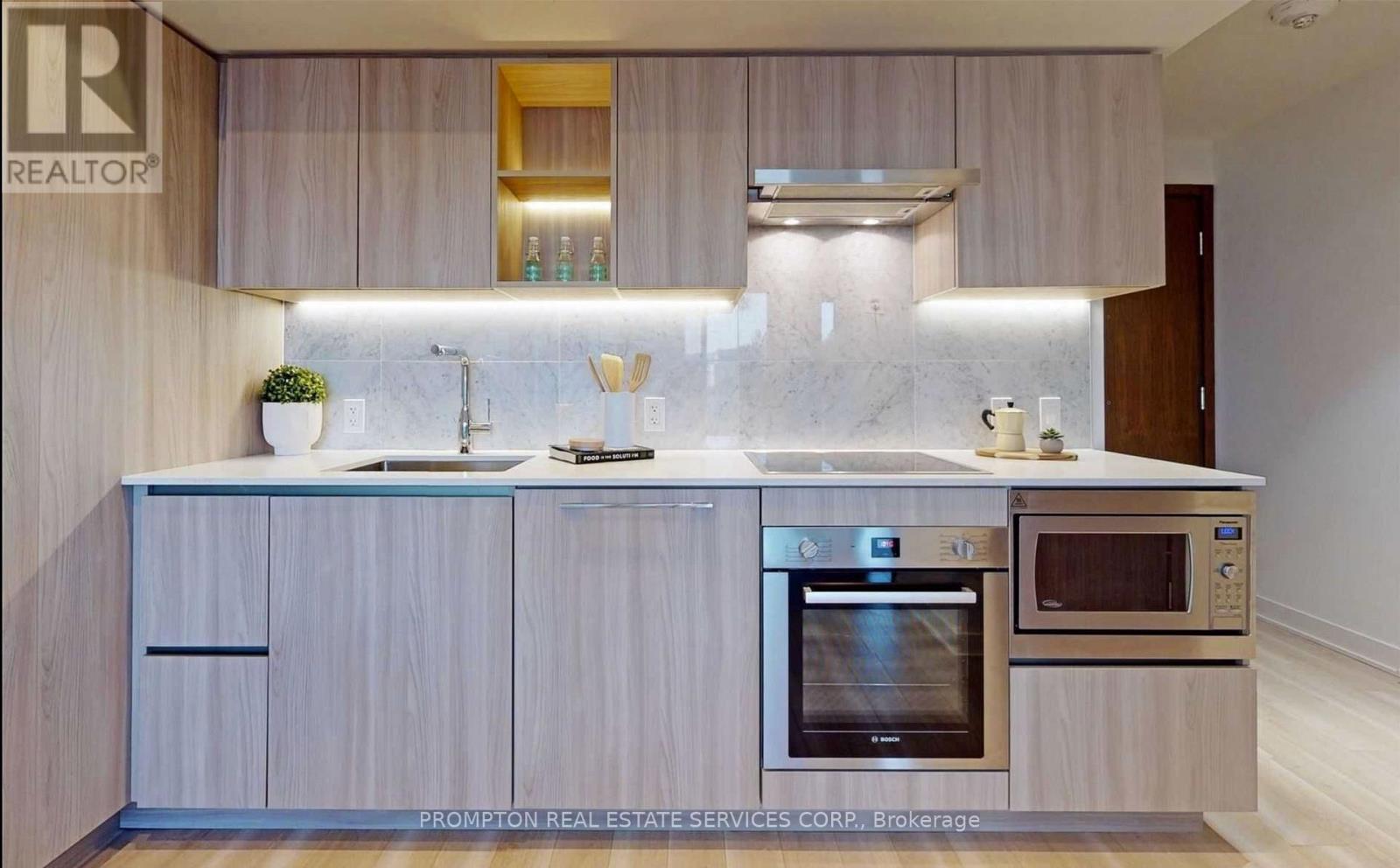 MLS® listing #29191357 for sale located at 703 - 17 BATHURST STREET