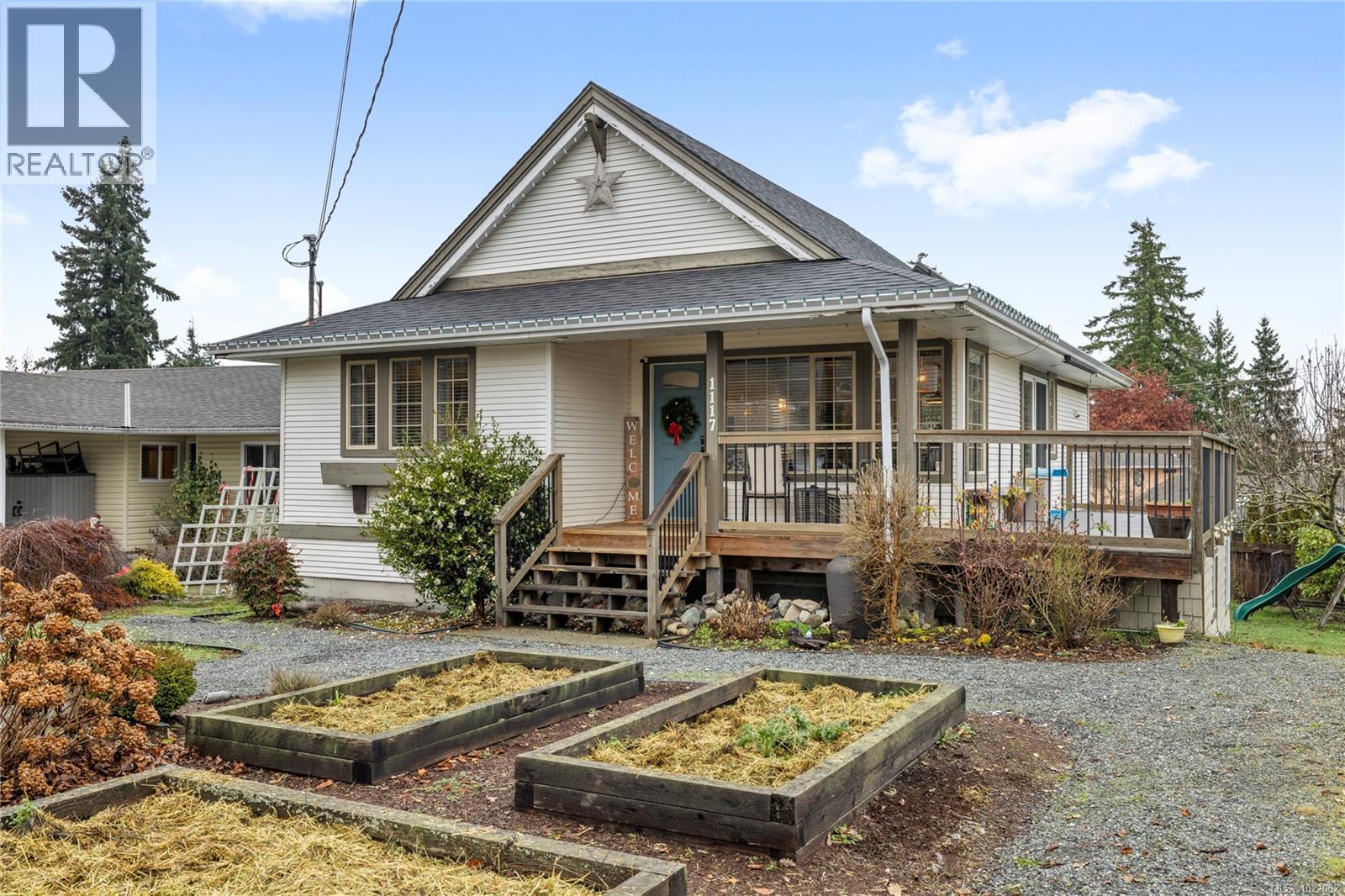 MLS® listing #29193745 for sale located at 1117 Cloke Rd