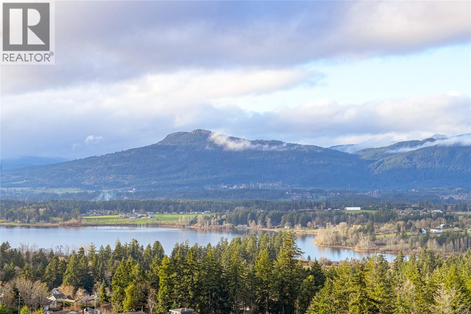 MLS® listing #29195450 for sale located at 6273 Seablush Cres