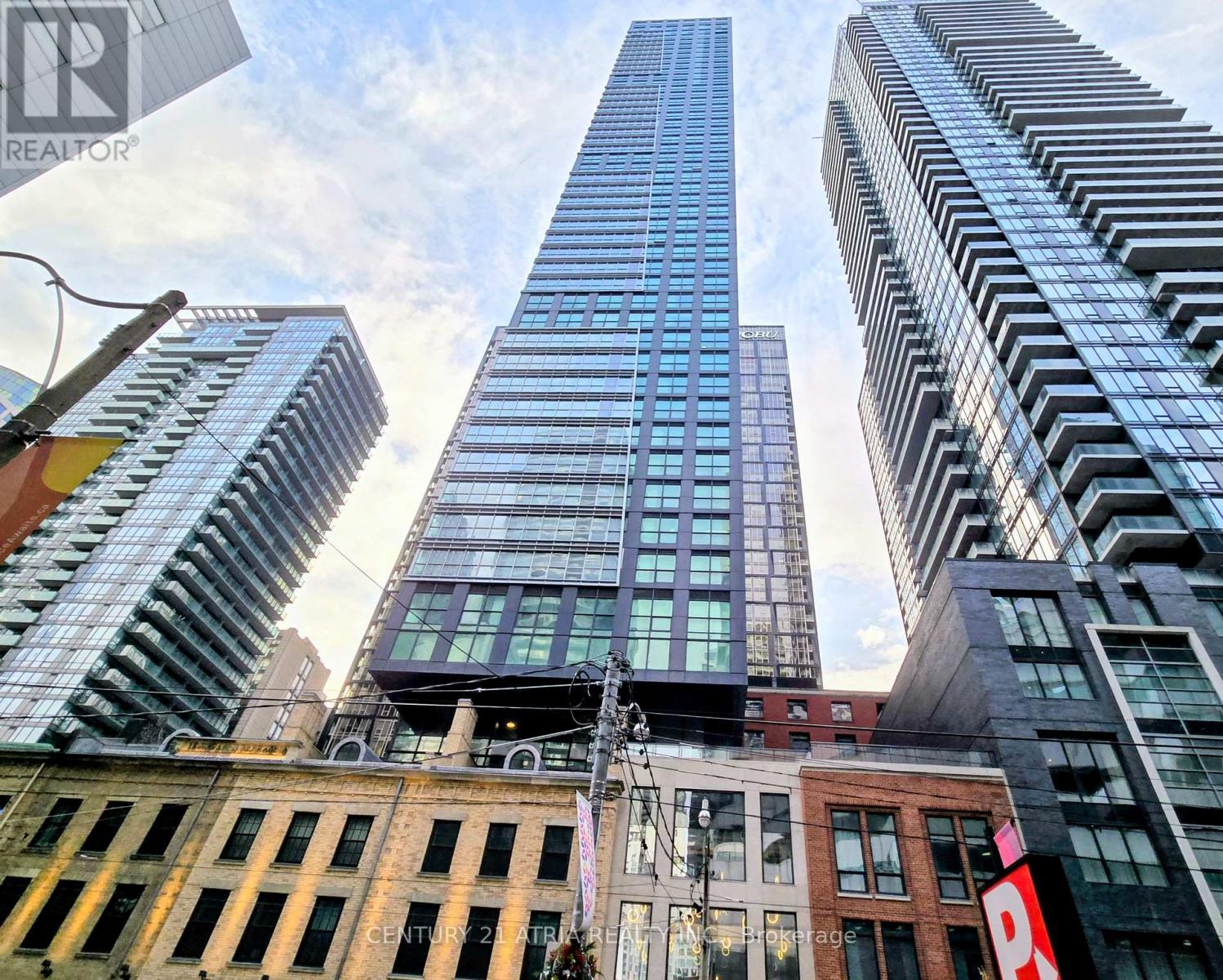 MLS® listing #29195981 for sale located at 1902 - 327 KING STREET