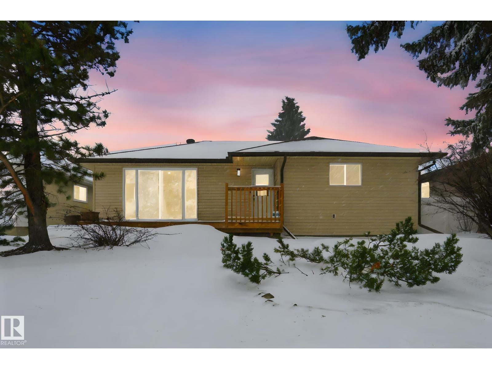 MLS® listing #29197839 for sale located at 5711 95 AV NW