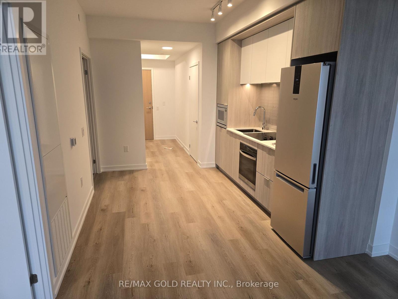 MLS® listing #29197879 for sale located at 3312 - 395 SQUARE ONE DRIVE