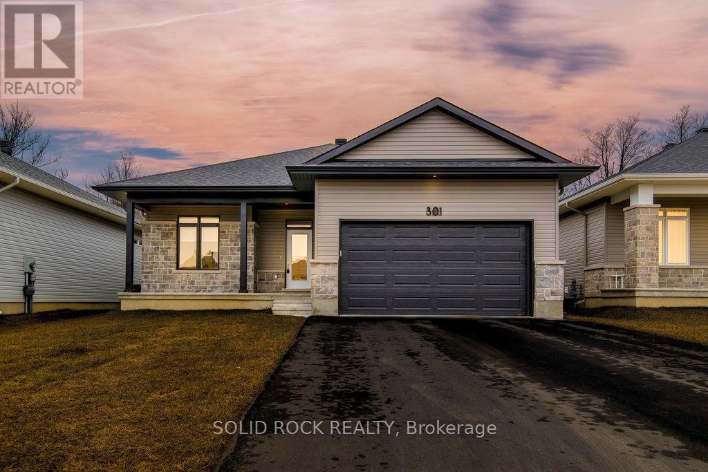 MLS® listing #29198740 for sale located at 301 WOOD AVENUE