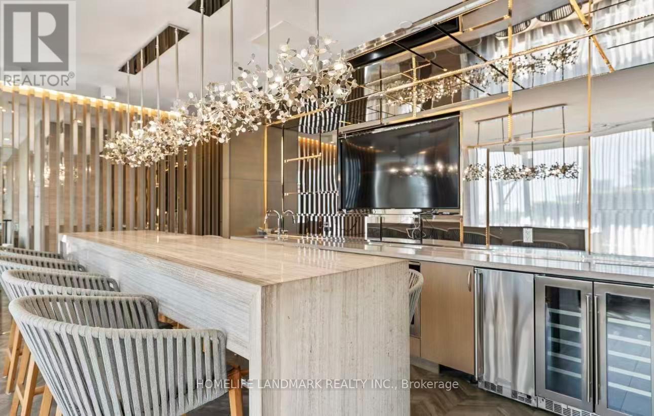 MLS® listing #29203345 for sale located at 806 - 7 KENASTON GARDENS