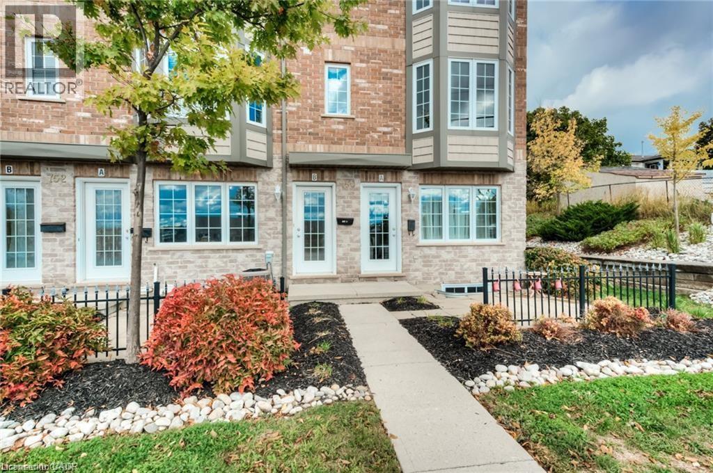 MLS® listing #29203438 for sale located at 750 BLEAMS Road Unit# A