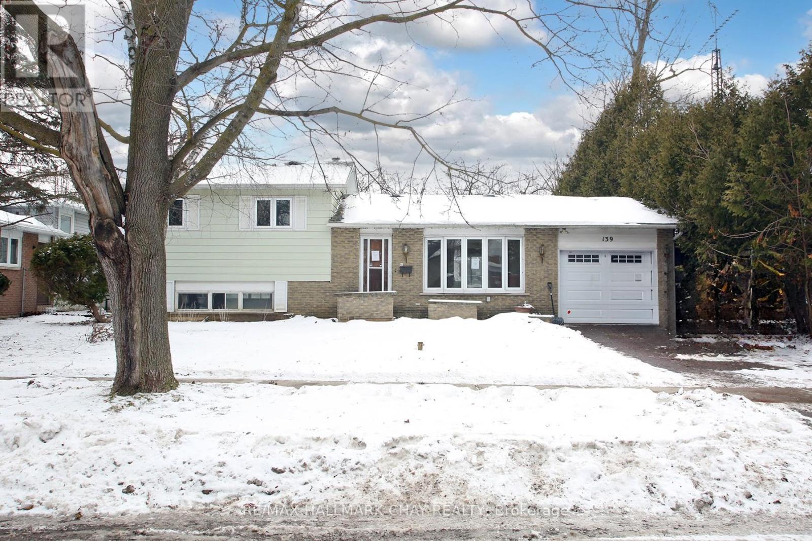 MLS® listing #29203739 for sale located at 139 CHURCH STREET