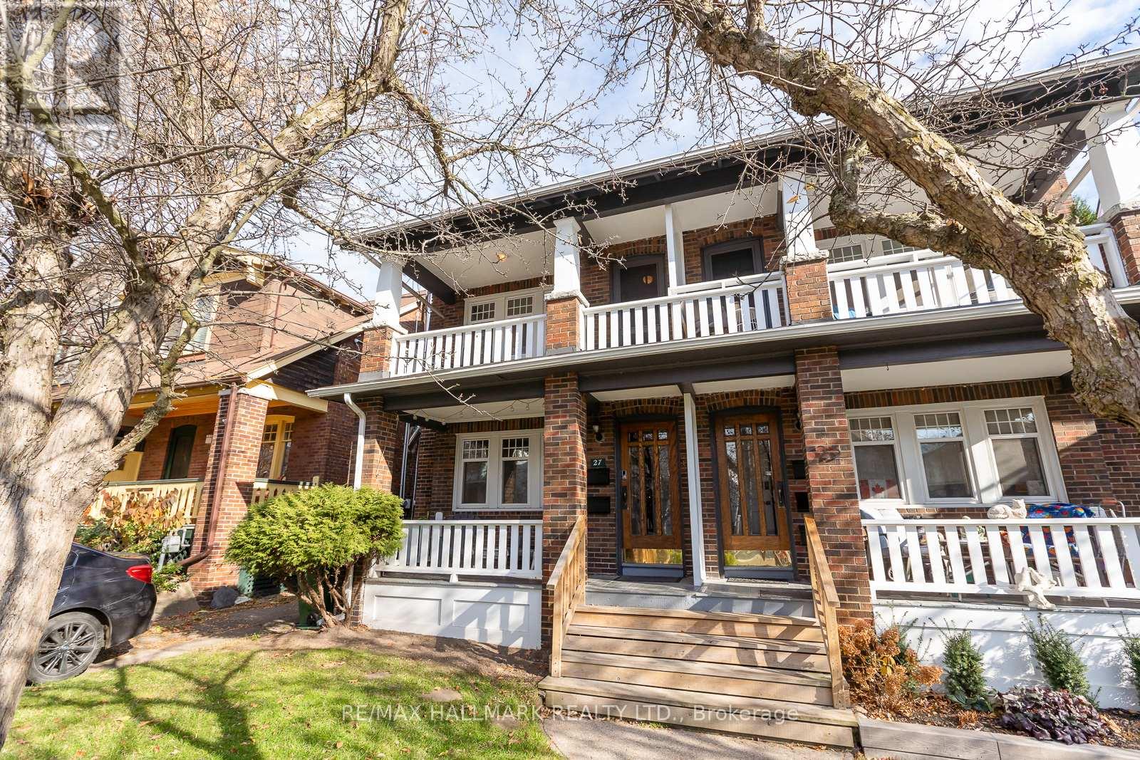 MLS® listing #29203880 for sale located at B (UPPER) - 27 HAMMERSMITH AVENUE