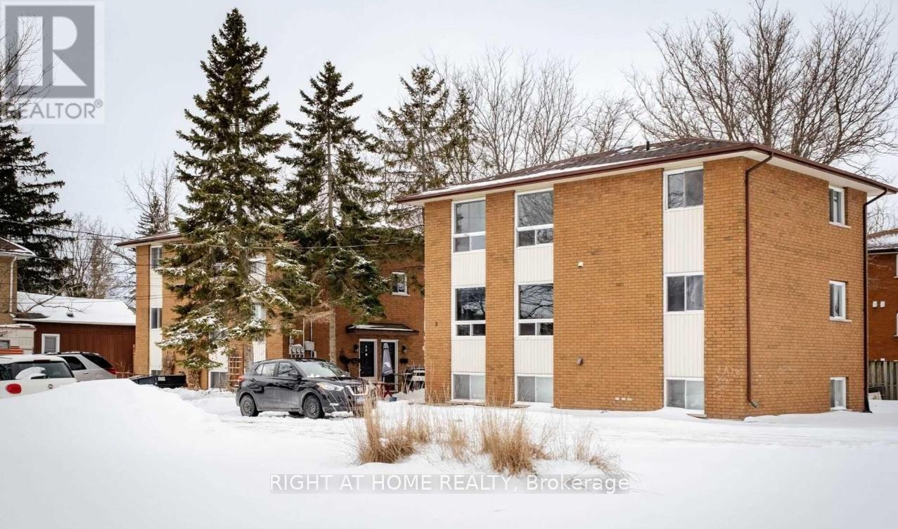 MLS® listing #29204073 for sale located at C- UPPER FLOOR - 8 MOIR STREET W