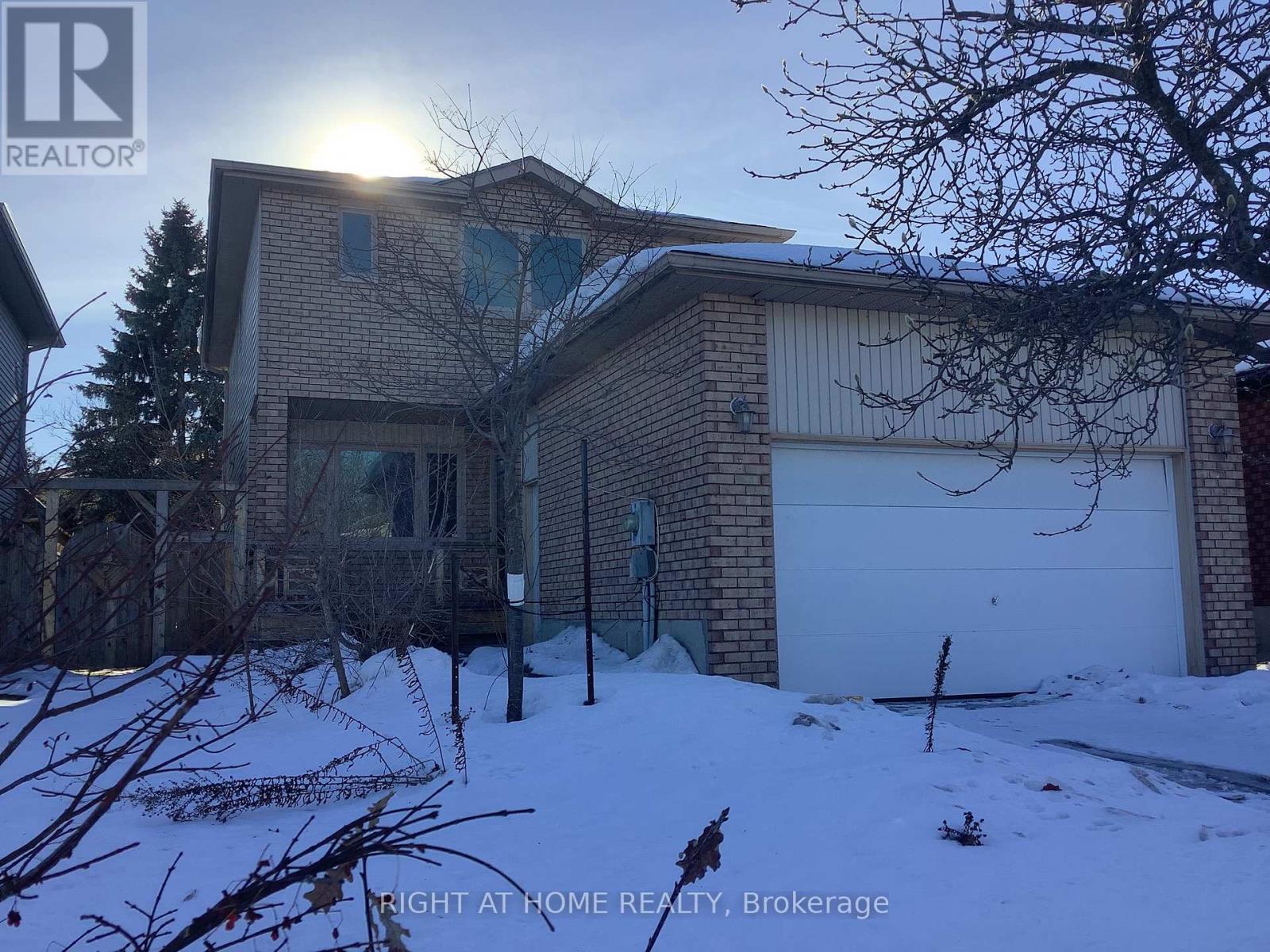 MLS® listing #29204153 for sale located at 11 ROSENFELD DRIVE