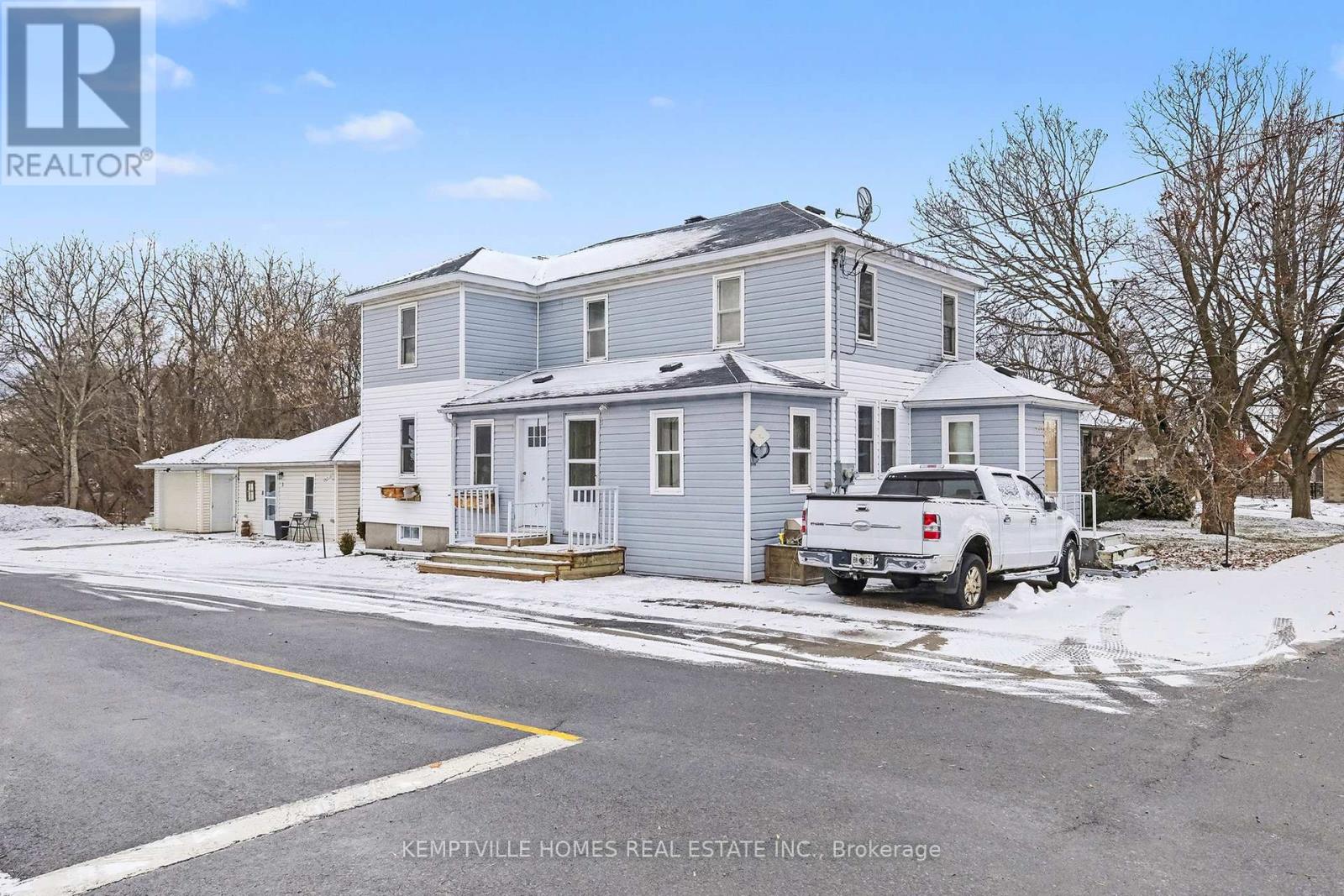 MLS® listing #29204200 for sale located at 803 ST LAWRENCE STREET