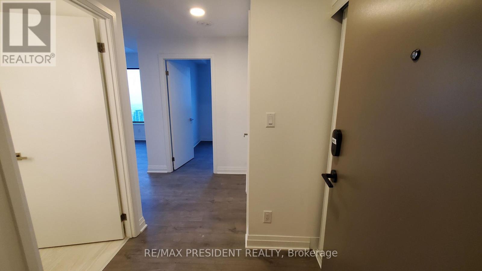 MLS® listing #29204871 for sale located at 4402 - 4015 THE EXCHANGE E