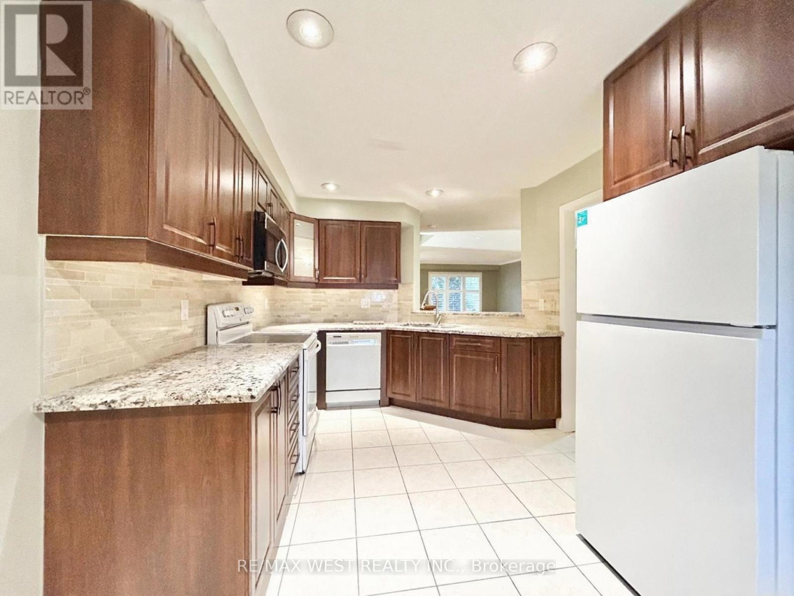 MLS® listing #29204989 for sale located at 66 MANLEY LANE