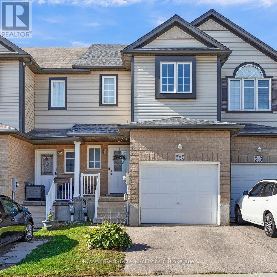 MLS® listing #29205108 for sale located at 252 COUNTRYSTONE CRESCENT