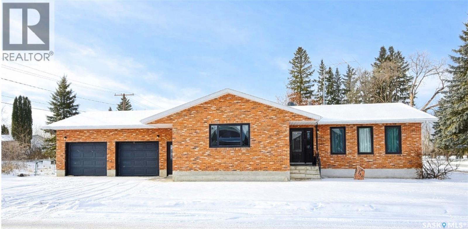 MLS® listing #29205159 for sale located at 700 9th AVENUE W