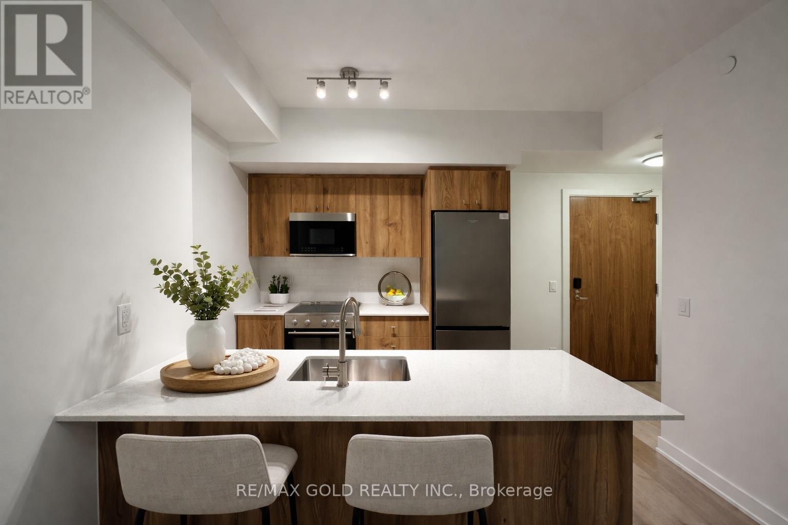 MLS® listing #29205211 for sale located at 907 - 25 WELLINGTON STREET S