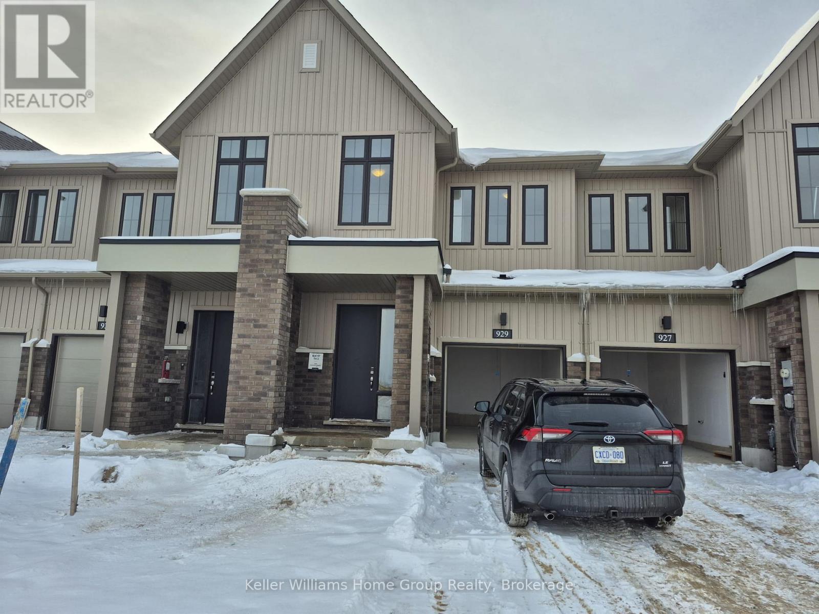 MLS® listing #29205306 for sale located at 929 DOURO STREET