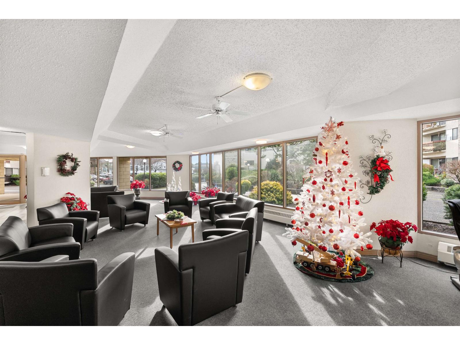 MLS® listing #29206815 for sale located at 914 31955 OLD YALE ROAD