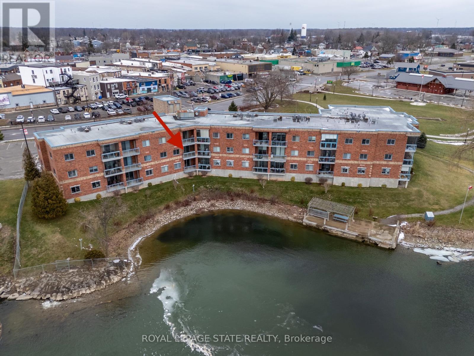 MLS® listing #29207553 for sale located at 203 - 210 MAIN STREET E