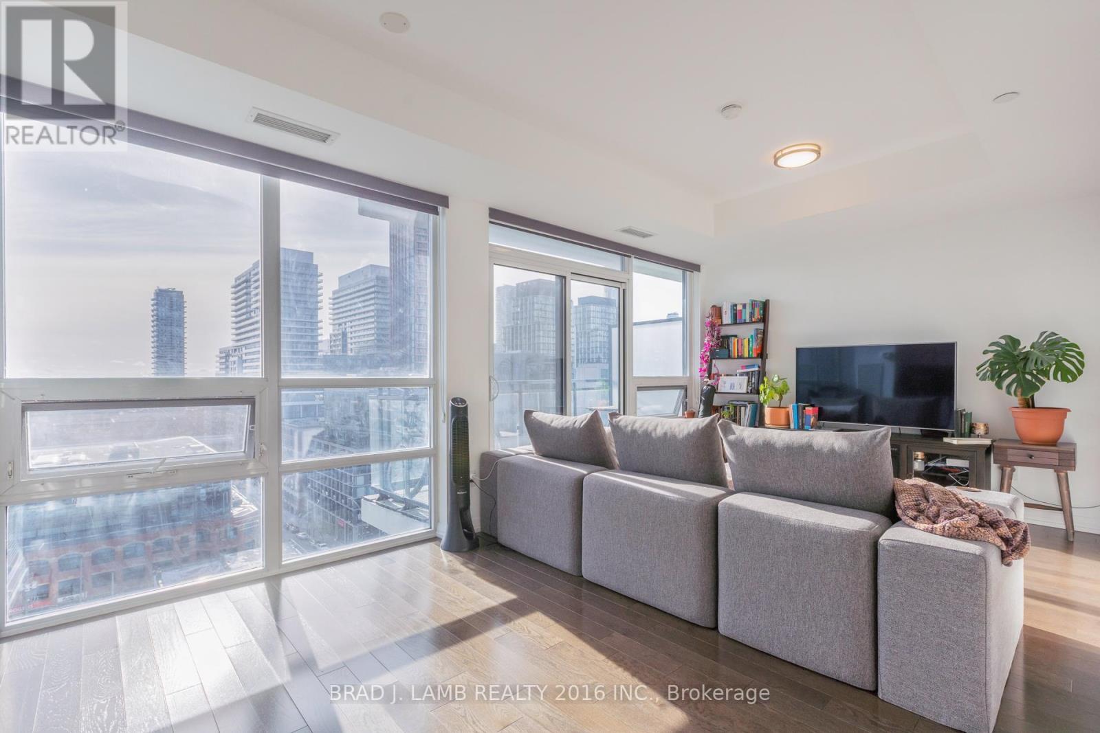 MLS® listing #29207732 for sale located at 1812 - 460 ADELAIDE STREET E