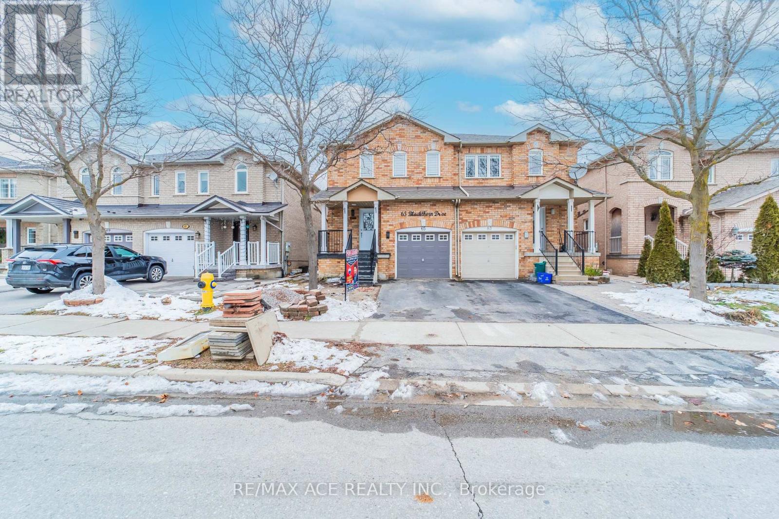MLS® listing #29208683 for sale located at 65 BLACKTHORN DRIVE