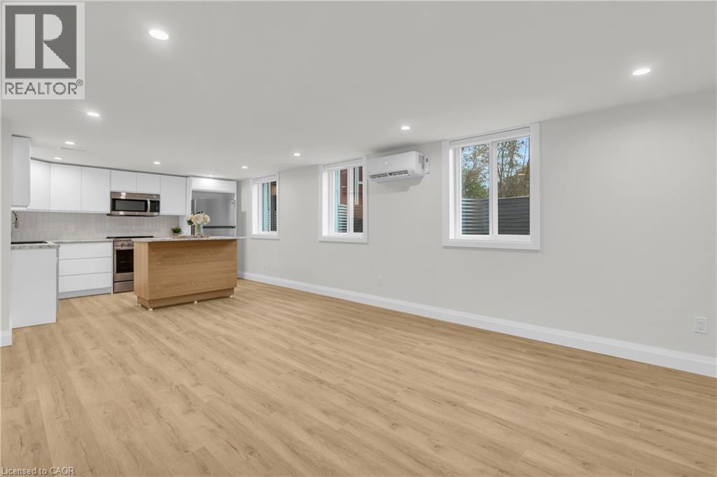 MLS® listing #29208817 for sale located at 22 ASH Street Unit# 3