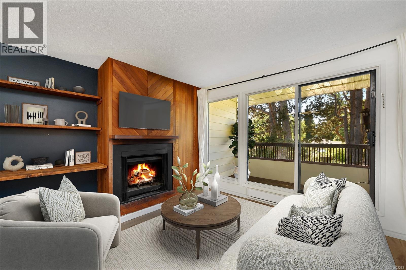 MLS® listing #29208835 for sale located at 10 1956 Glenidle Rd