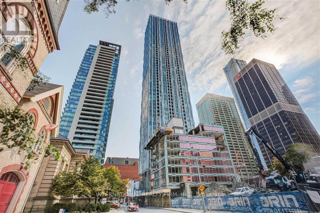 MLS® listing #29211913 for sale located at 5409 - 1 YORKVILLE AVENUE