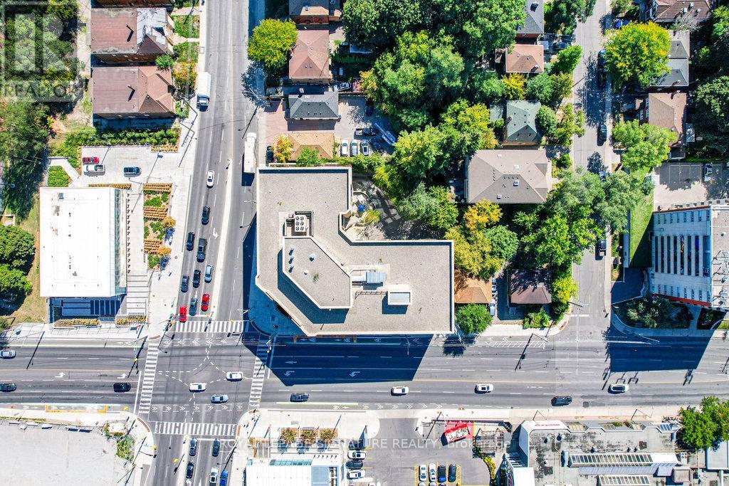 MLS® listing #29212312 for sale located at 309 - 1750 BAYVIEW AVENUE