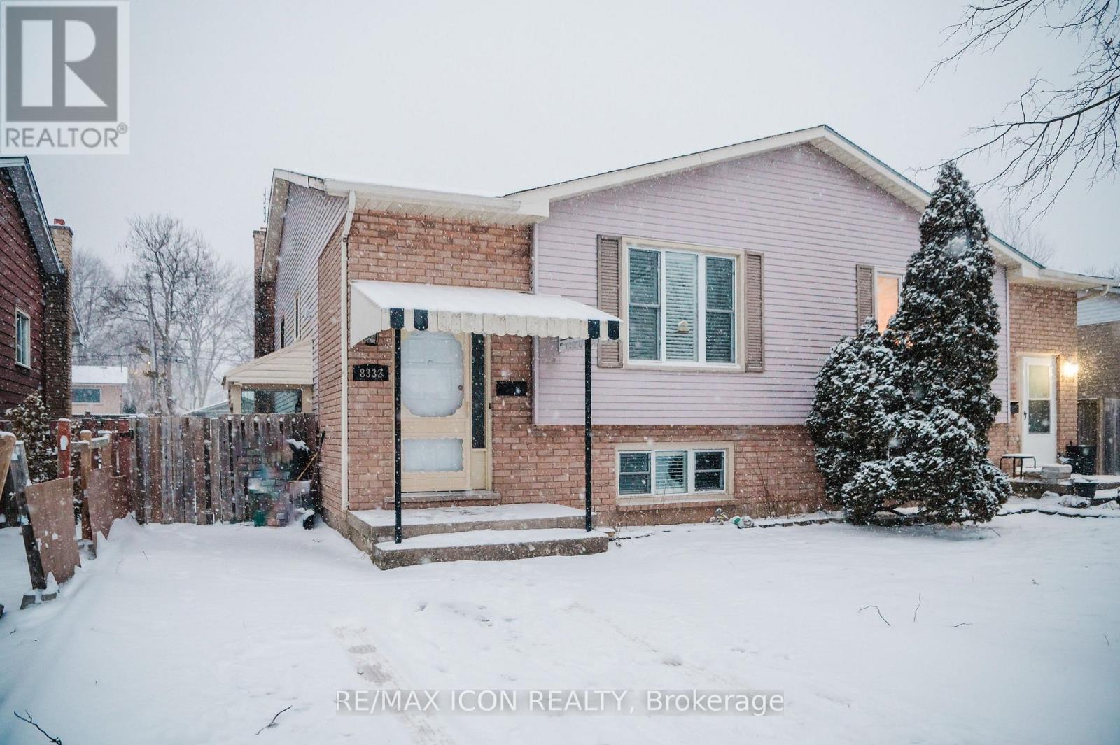MLS® listing #29213293 for sale located at 8332 MUNDARE CRESCENT