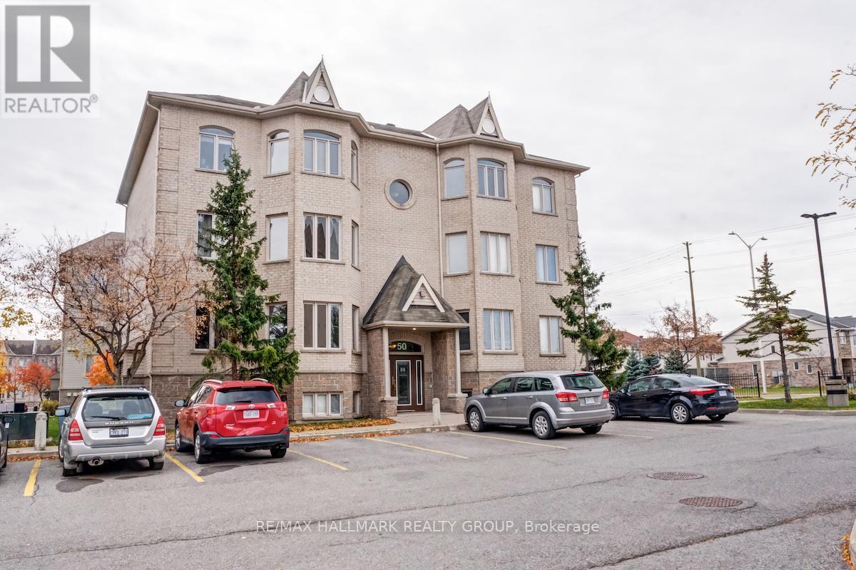 MLS® listing #29213765 for sale located at 4 - 50 BRIARGATE