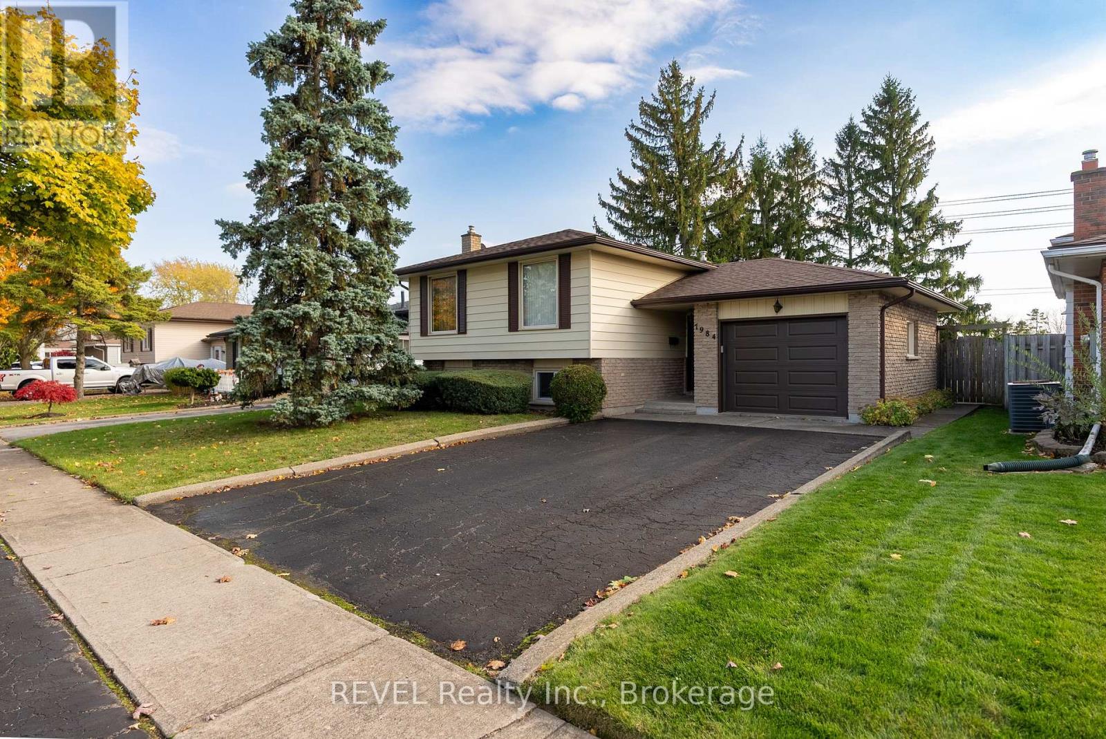 MLS® listing #29213766 for sale located at 7984 THORTON STREET