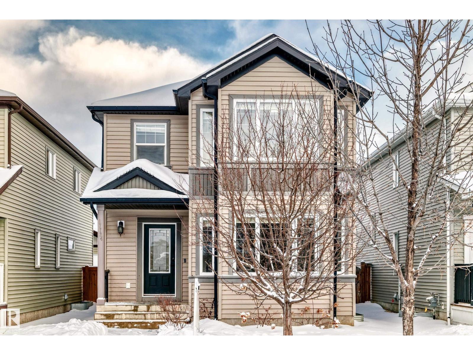 MLS® listing #29218343 for sale located at 17724 6 AV SW