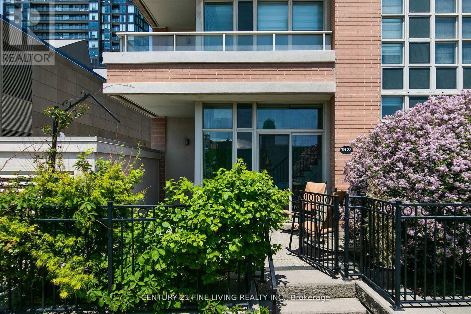 MLS® listing #29221481 for sale located at TH22 - 6 PIRANDELLO STREET