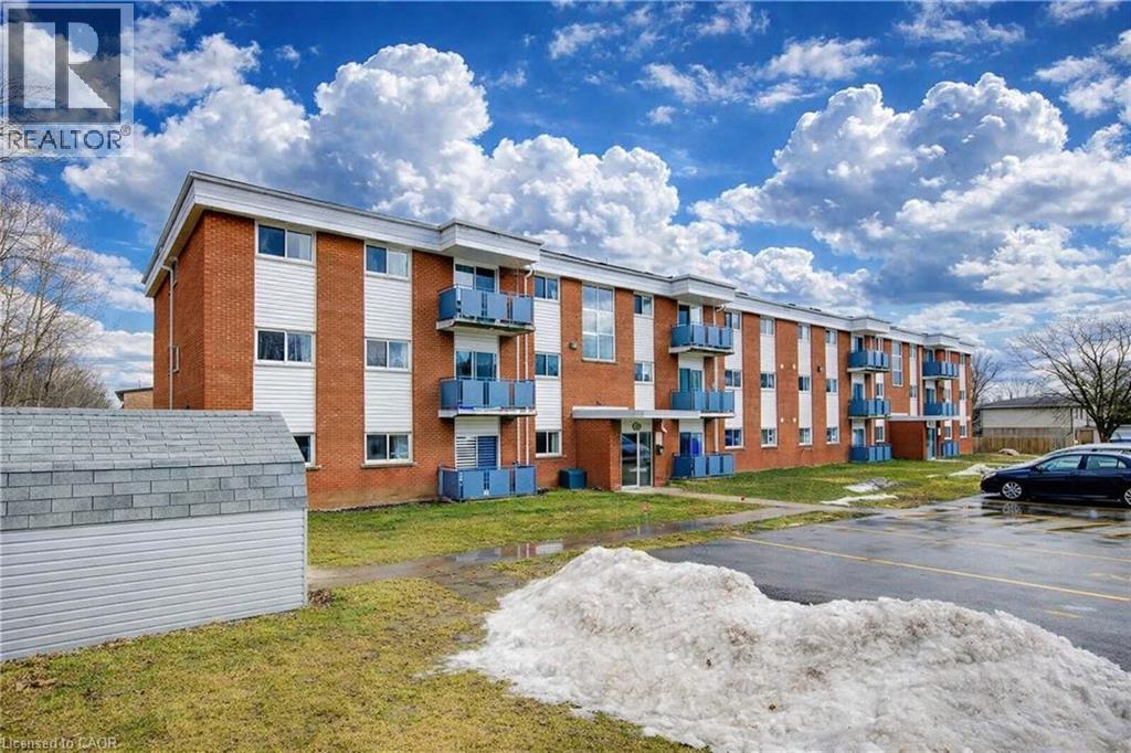 MLS® listing #29221674 for sale located at 527 PARKSIDE Drive Unit# 8