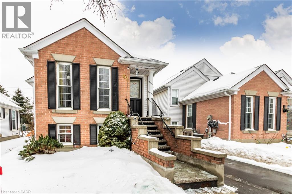 MLS® listing #29223340 for sale located at 61 WAKE ROBIN Drive