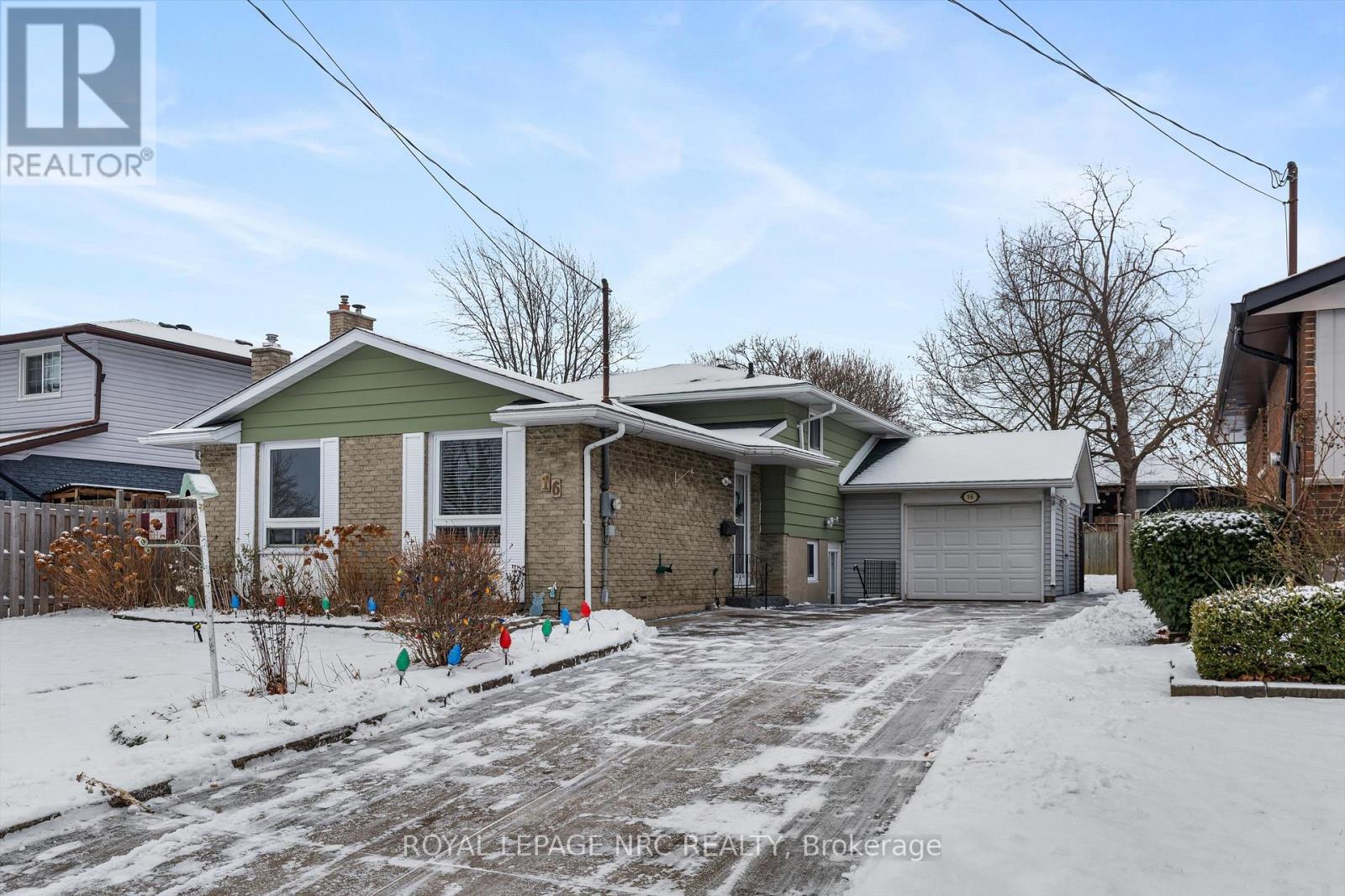 MLS® listing #29223547 for sale located at 16 APPLEFORD ROAD