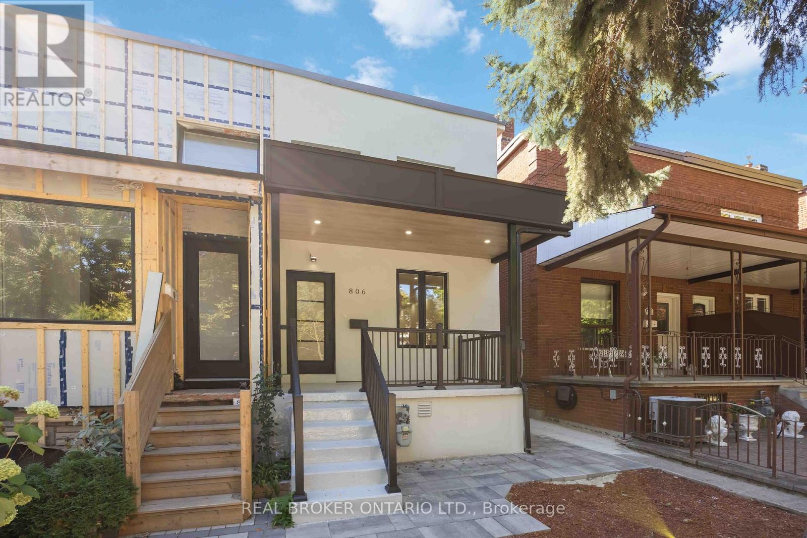 MLS® listing #29228011 for sale located at 806 GLADSTONE AVENUE